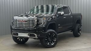 Lifted 2026 GMC Sierra 1500 Denali Reserve Short Bed w/ Tech & Sunroof