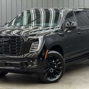 2026 GMC Yukon XL Denali w/ COLORMATCH, Power Steps & Sunroof