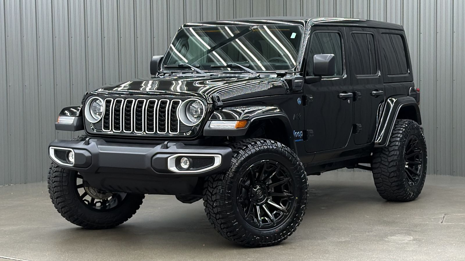 Lifted 2025 Jeep Wrangler Sahara 4xe w/ Active Safety & Sky Top