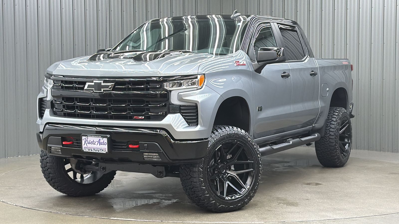 Lifted 2025 Chevrolet Silverado 1500 LT Trail Boss Short Bed w / Convenience 2