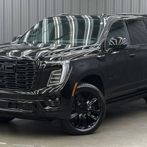 2026 GMC Yukon Denali w/ COLORMATCH, Power Steps & Sunroof