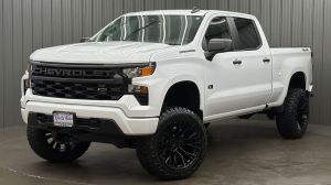 Lifted 2024 Chevrolet Silverado 1500 Custom Short Bed w/ Dark Essentials