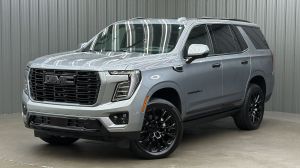 2026 GMC Yukon Denali w/ COLORMATCH, Power Steps & Sunroof