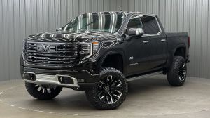 Lifted 2026 GMC Sierra 1500 Denali Ultimate Short Bed w/ Sunroof