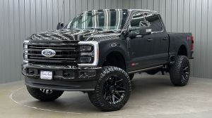Lifted 2026 Ford F-350SD Platinum FX4 Short Bed w/ 713A & Moonroof