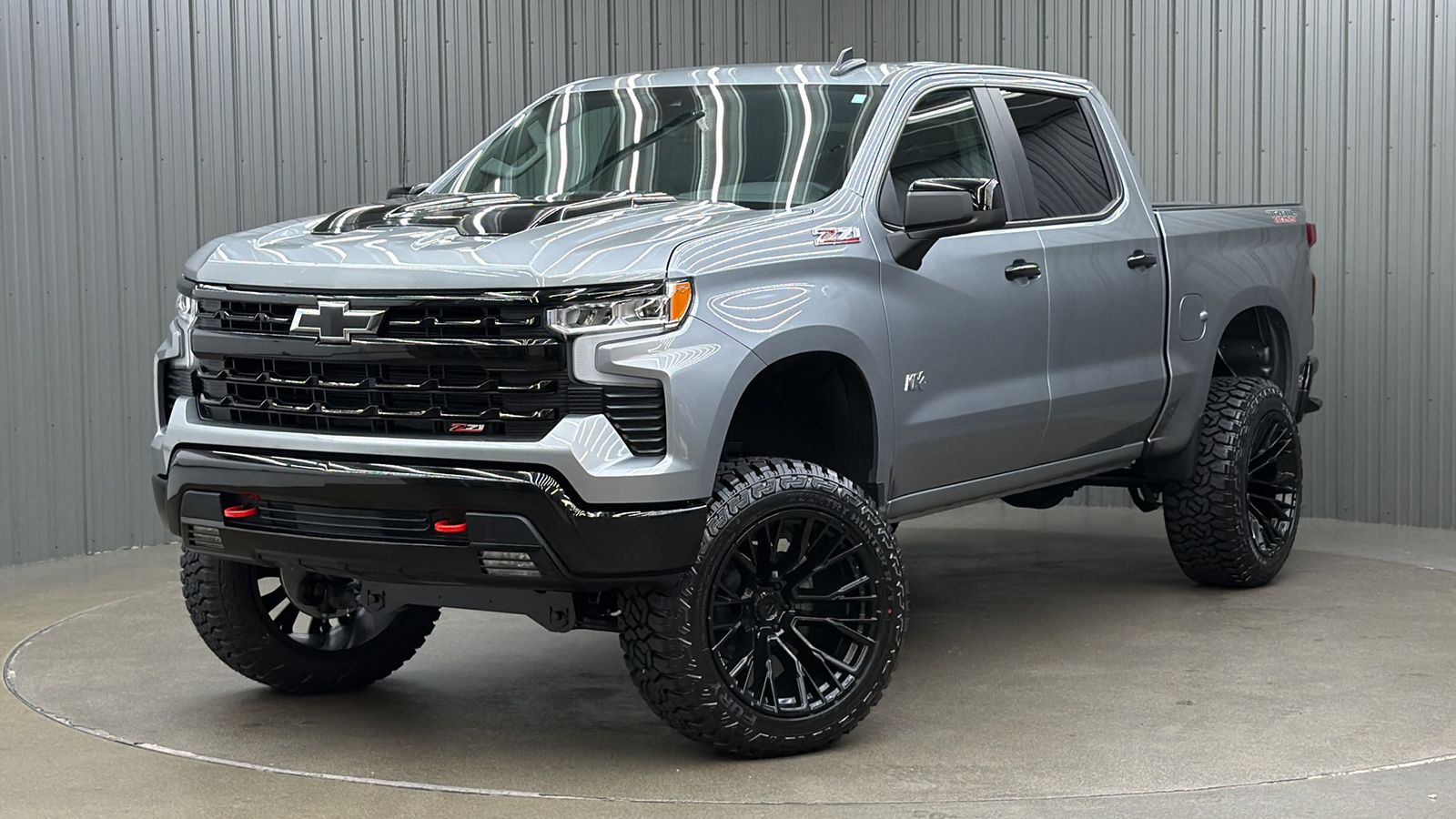 Lifted 2026 Chevrolet Silverado 1500 LT Trail Boss Short Bed w/ Multi-Flex Tailgate