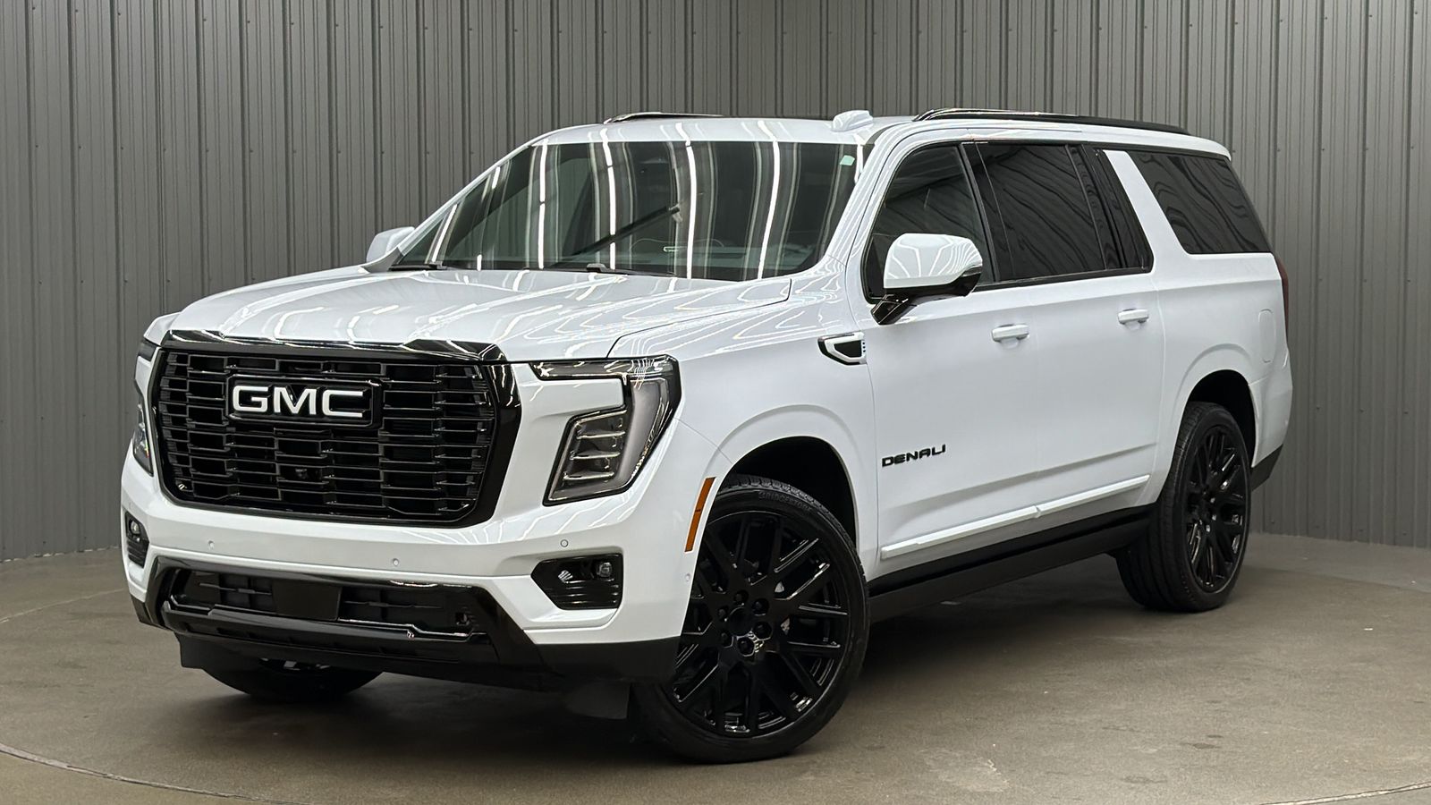 2026 GMC Yukon XL Denali Ultimate w/ COLORMATCH, Night Vision & Sunroof