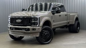 Lifted 2026 Ford F-450SD Platinum PLUS Long Bed w/ COLORMATCH, 773A & Moonroof