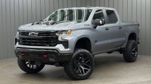 Lifted 2026 Chevrolet Silverado 1500 LT Trail Boss Premium Short Bed w/ Dark Essentials & Sunroof
