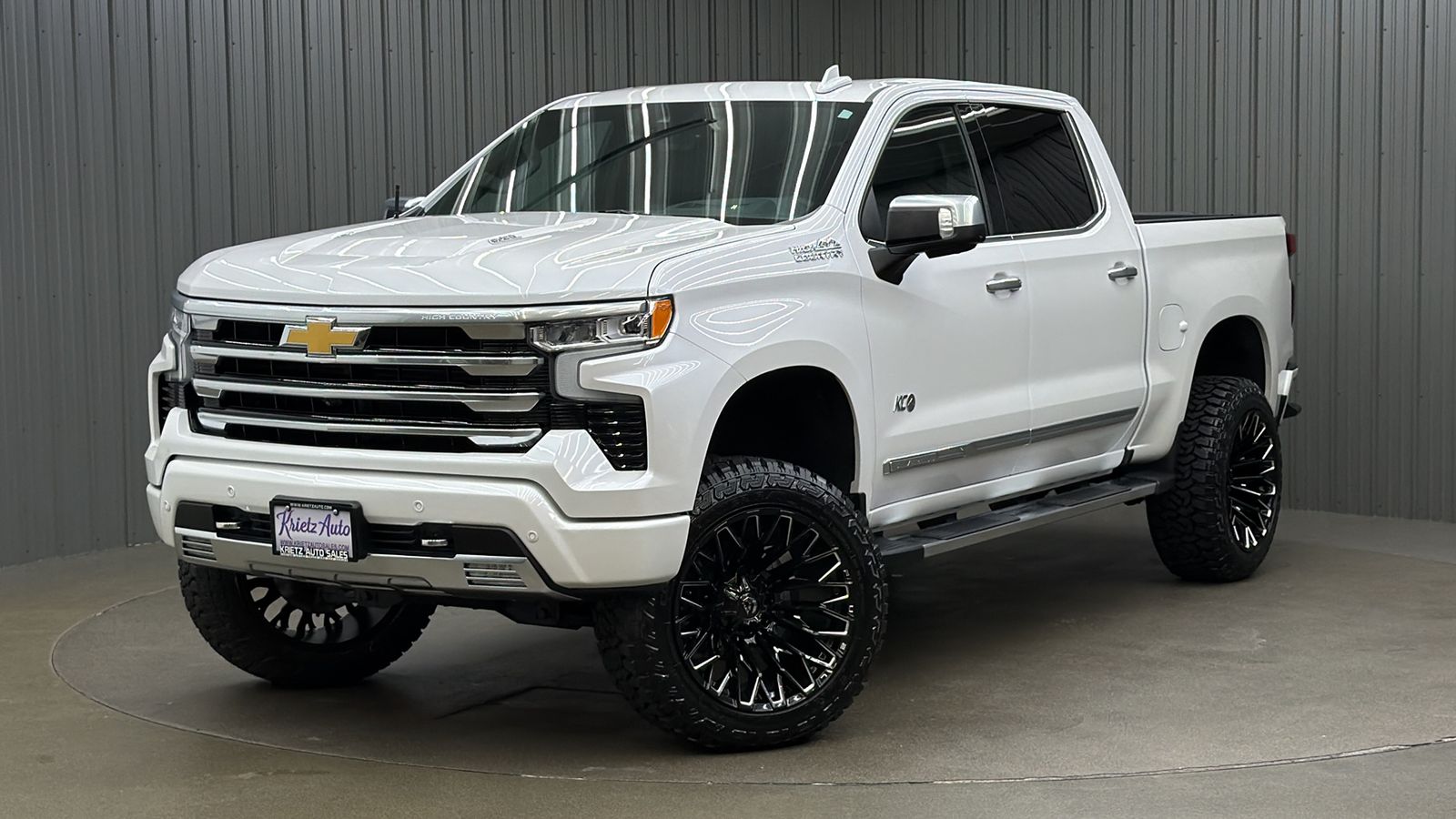 Lifted 2023 Chevrolet Silverado 1500 High Country Premium Short Bed w/ Tech & Sunroof