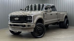 Lifted 2026 Ford F-450SD Platinum PLUS FX4 Long Bed w/ COLORMATCH, 773A & Moonroof