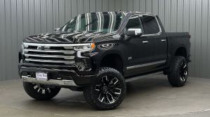 Lifted 2024 Chevrolet Silverado 1500 High Country Short Bed w/ Power Steps, Tech & Sunroof
