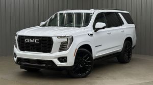 2026 GMC Yukon Denali Ultimate w/ COLORMATCH, Night Vision & Moonroof