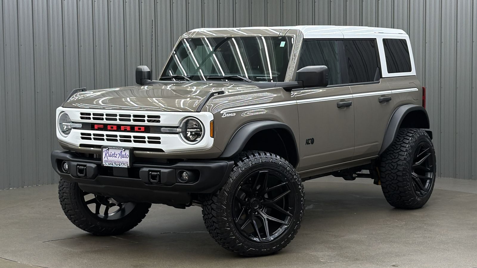 Lifted 2026 Ford Bronco Heritage Edition w/ 662A & Hard Top