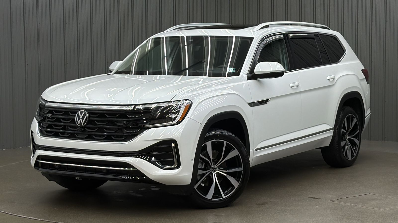 2024 Volkswagen Atlas 2.0T SEL Premium R-Line