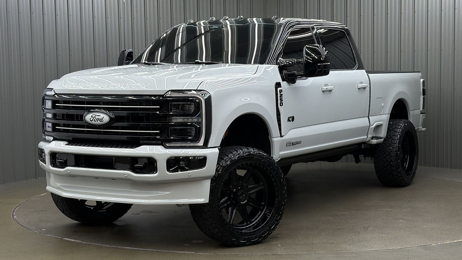 Lifted 2026 Ford F-250SD Platinum Short Bed FX4 w/ 703A, COLORMATCH & Moonroof