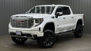 Lifted 2024 GMC Sierra 1500 Denali Short Bed w/ Tech & Sunroof