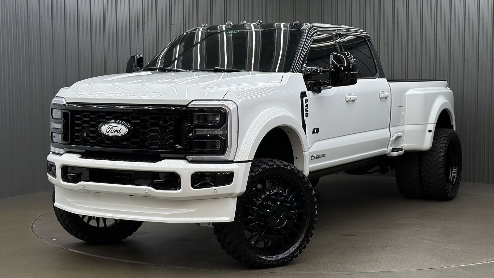 Lifted 2026 Ford F-450SD Platinum Long Bed w/ COLORMATCH, 773A & Moonroof