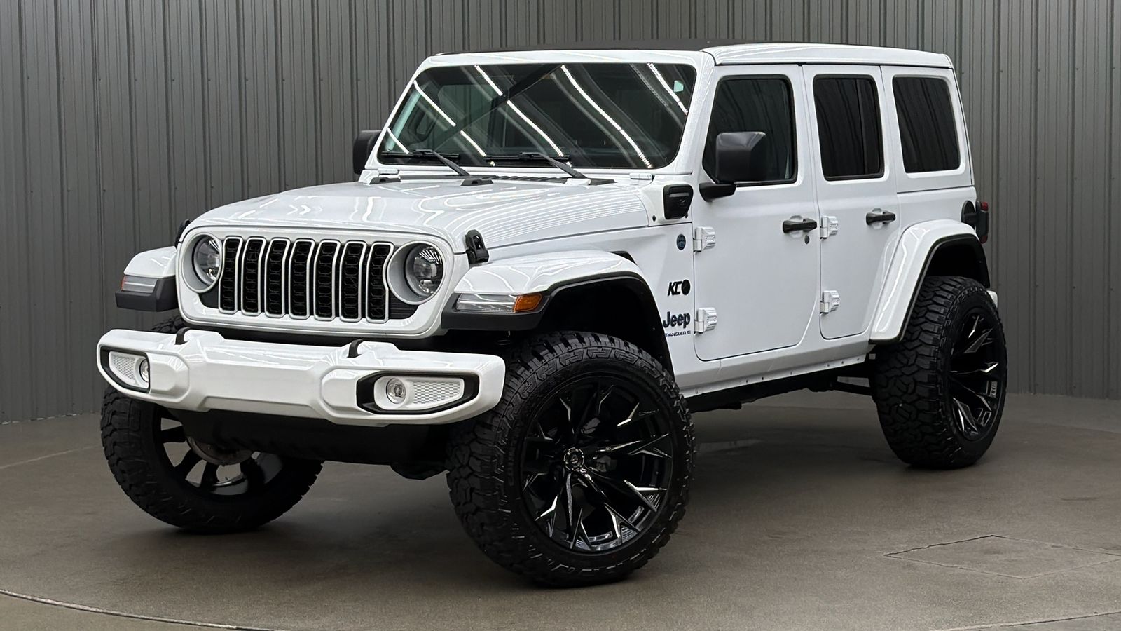 2025 Jeep Wrangler 4xe Sahara 4XE's photo