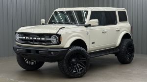 Lifted 2025 Ford Bronco Outer Banks w/ 314A Lux & Painted Hardtop