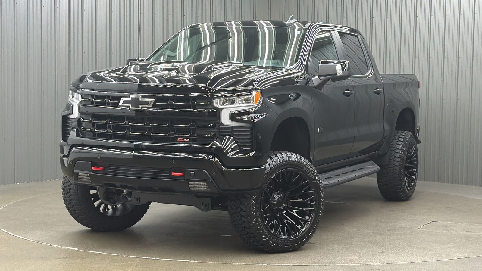 Lifted 2026 Chevrolet Silverado 1500 LT Trail Boss Premium Short Bed w/ Dark Essentials