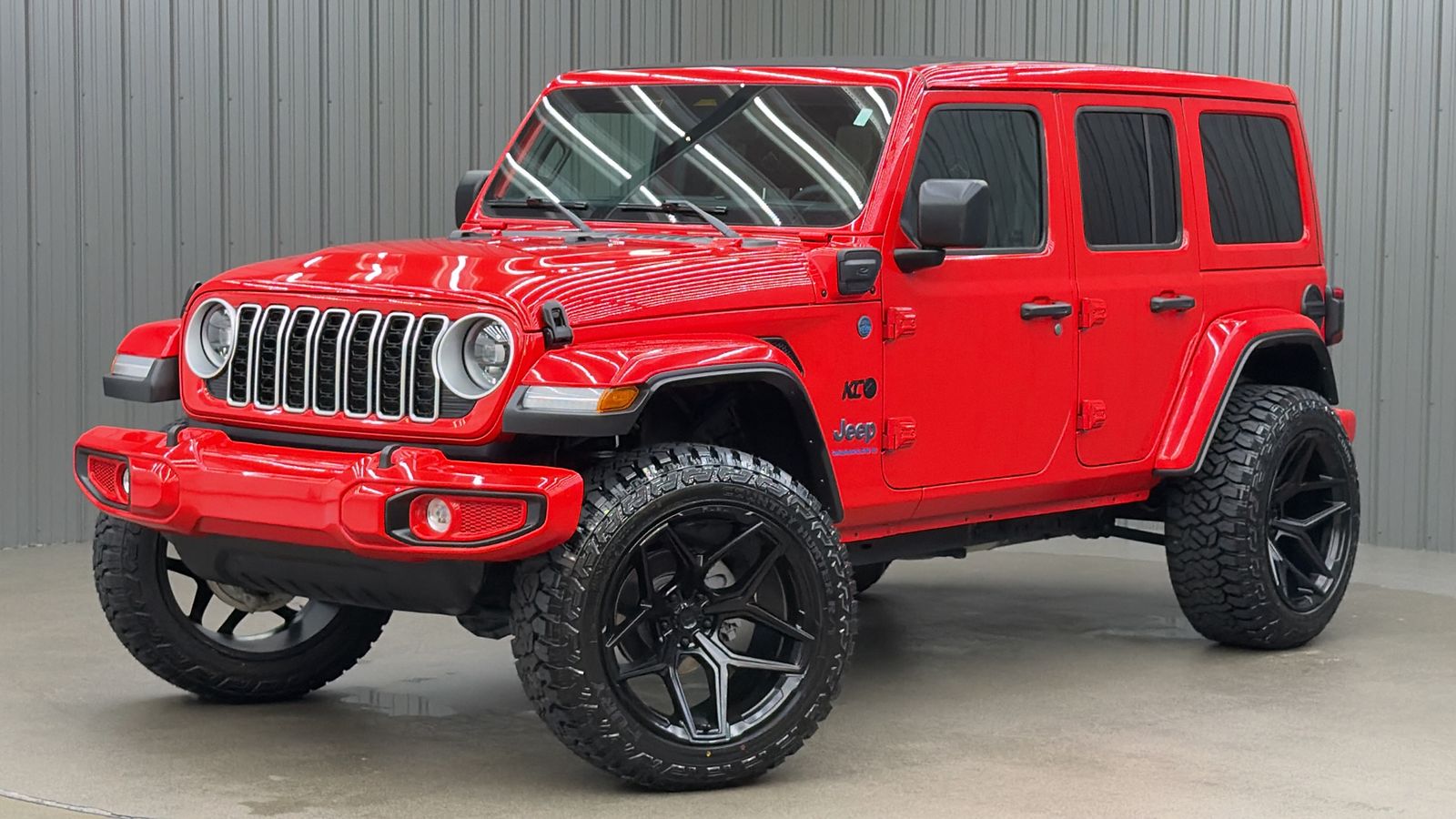 Lifted 2025 Jeep Wrangler Sahara 4xe w/ Active Safety & Sky Top