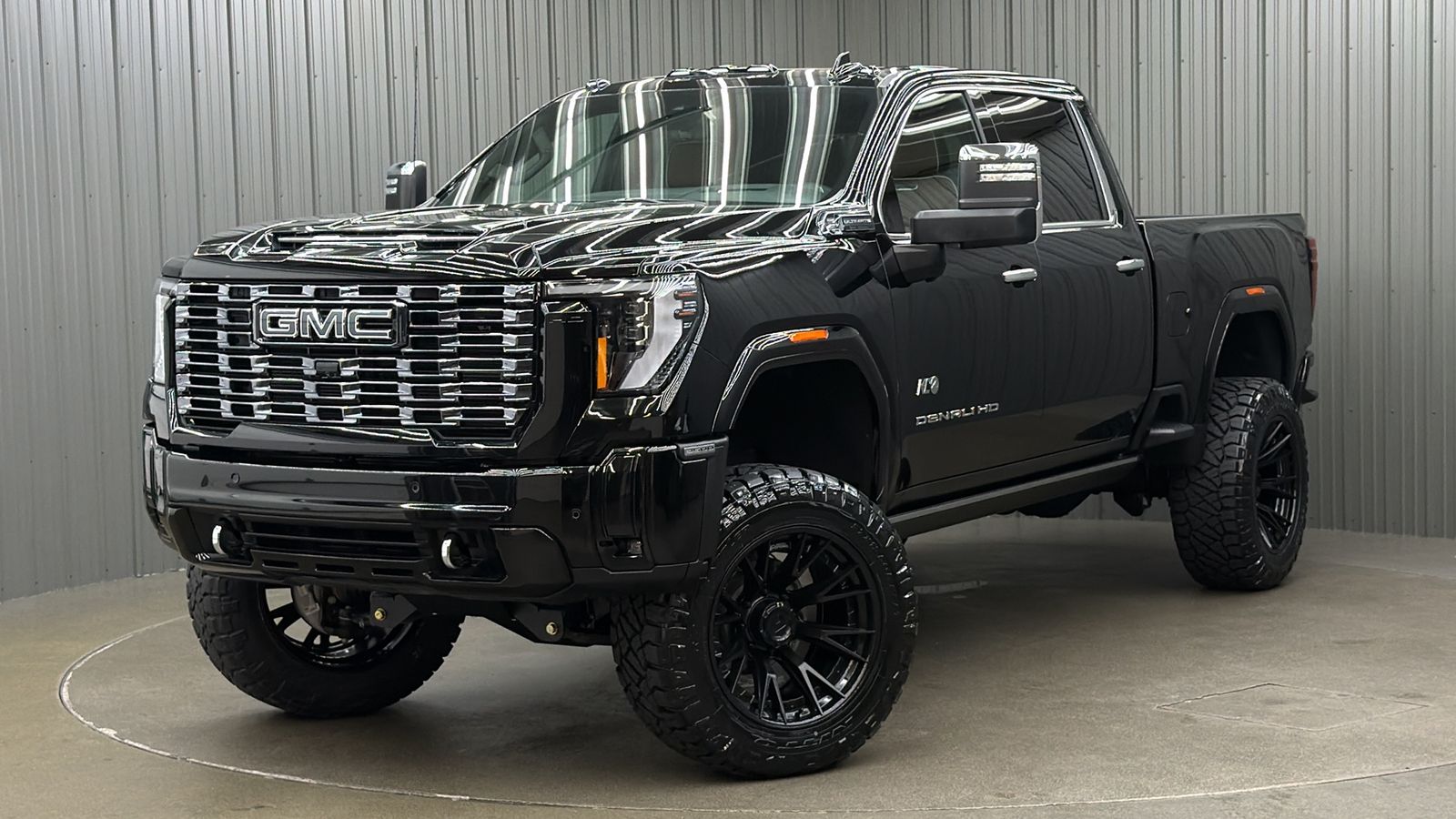 2026 GMC Sierra Denali Ultimate 4WD Crew Cab Standard B's photo