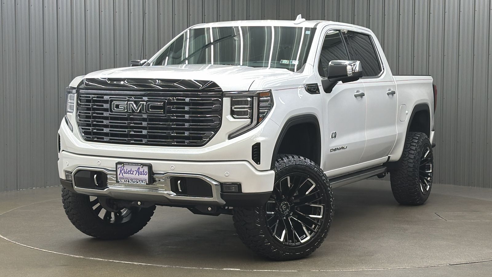 Lifted 2025 GMC Sierra 1500 Denali Ultimate Short Bed w/ Sunroof