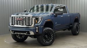 Lifted 2026 GMC Sierra 2500HD Denali Reserve Short Bed w/ Tech, Power Steps & Sunroof
