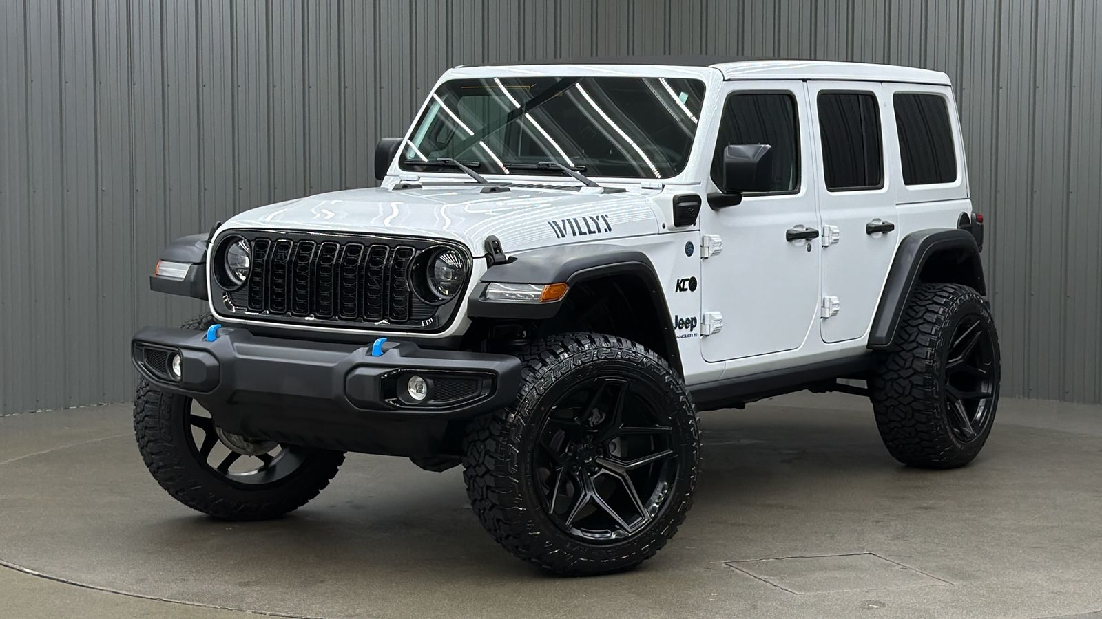 Lifted 2024 Jeep Wrangler Willys 4xe w/ Convenience Goup, Tech, Safety & Sky Top