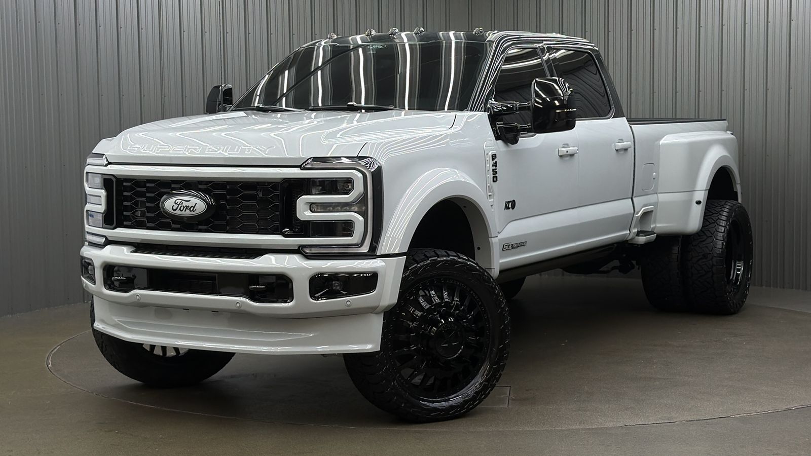 2026 Ford F-450SD Platinum FX4 Long Bed w/ COLORMATCH, 773A & Moonroof