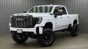 Lifted 2026 GMC Sierra 3500HD Denali Ultimate Short Bed w/ Tech & Sunroof