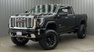 Lifted 2025 GMC Sierra 2500HD Denali Reserve Short Bed w/ Tech & Sunroof