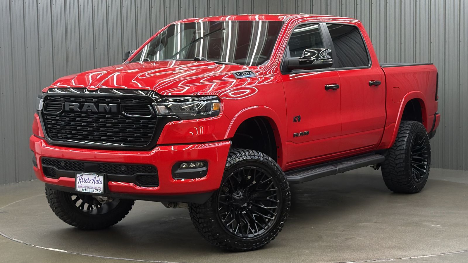 Lifted 2025 Ram 1500 Big Horn/Lone Star Night Edition Short Bed w/ Level 2