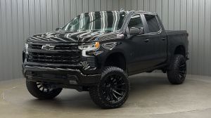 Lifted 2025 Chevrolet Silverado 1500 RST Z71 Short Bed w/ Convenience 2