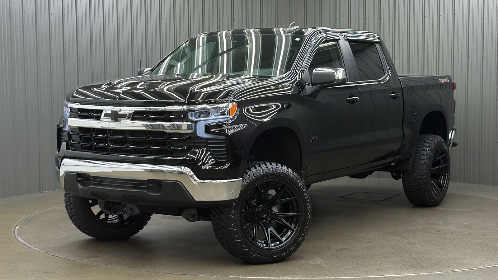 Lifted 2024 Chevrolet Silverado 1500 LT LT1 Short Bed
