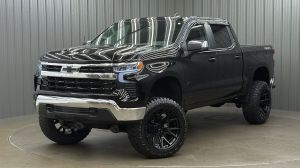 Lifted 2024 Chevrolet Silverado 1500 LT LT1 Short Bed