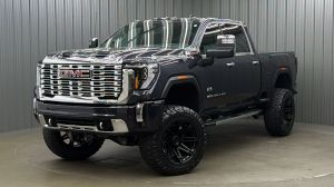 Lifted 2026 GMC Sierra 2500HD Denali Reserve Short Bed w/ Tech & Sunroof