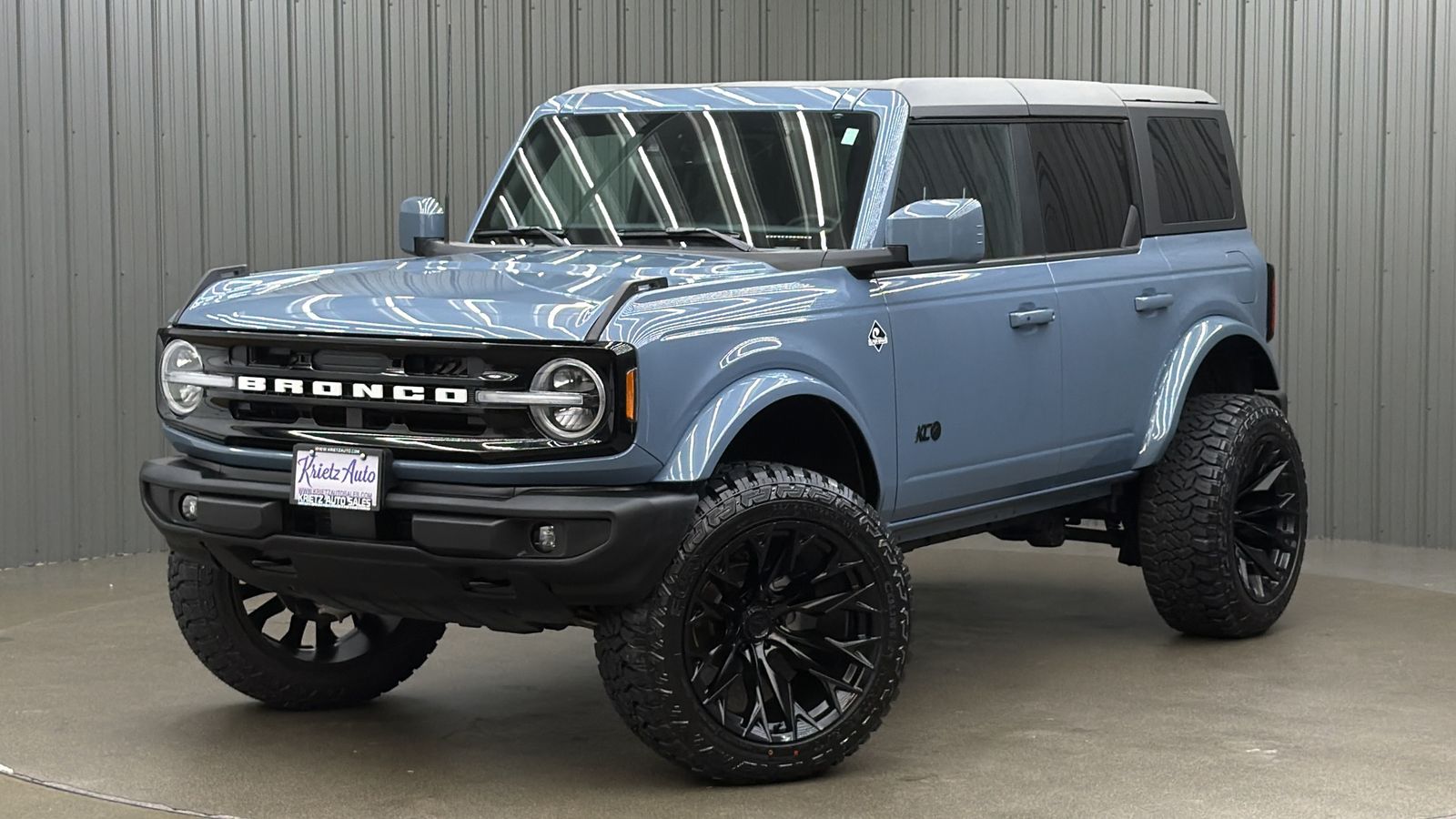 Lifted 2024 Ford Bronco Outer Banks w/ 312A & Hardtop
