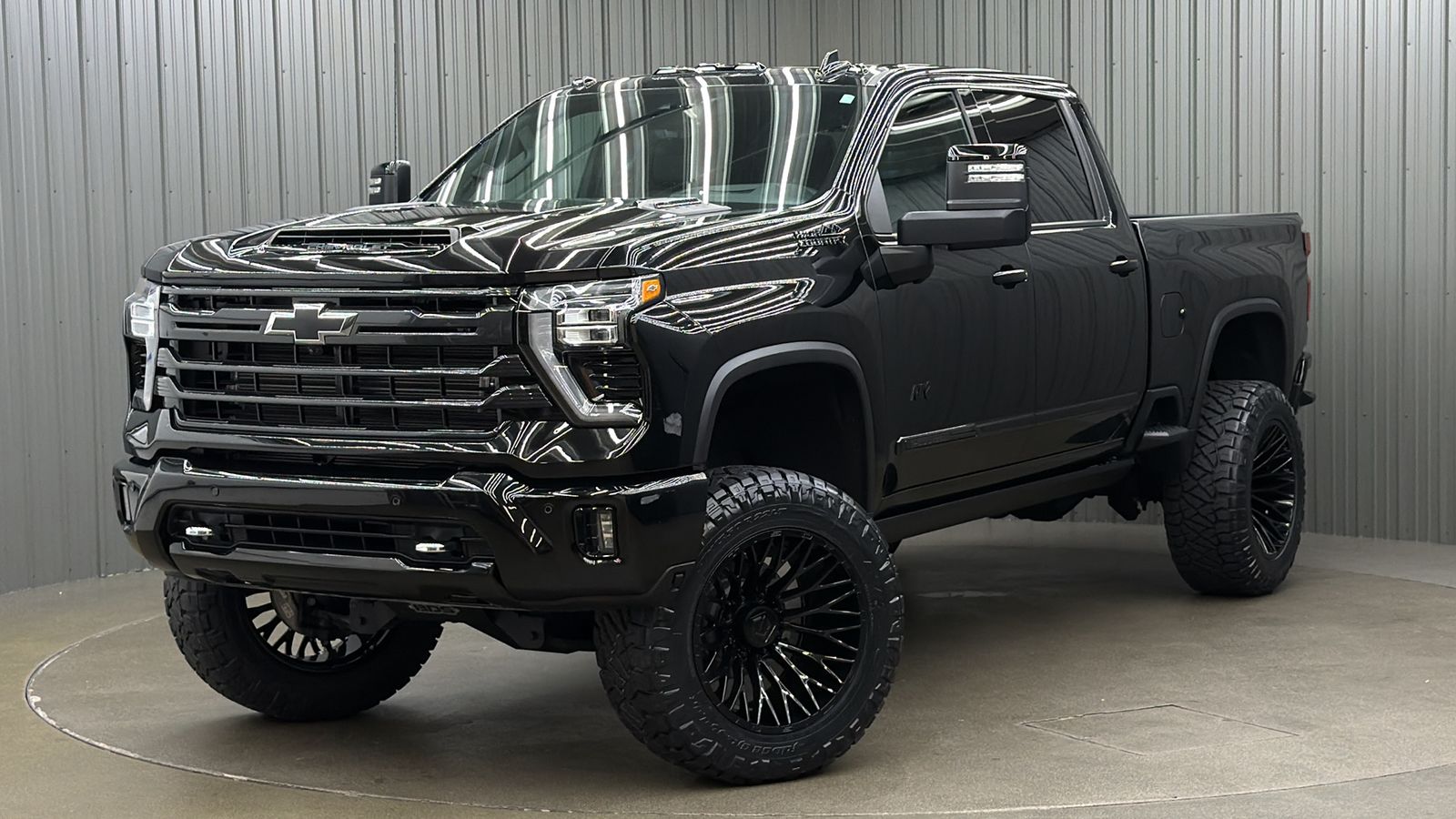 Lifted 2026 Chevrolet Silverado 2500HD High Country Premium Short Bed Midnight Edition w/ Max Tow & Su