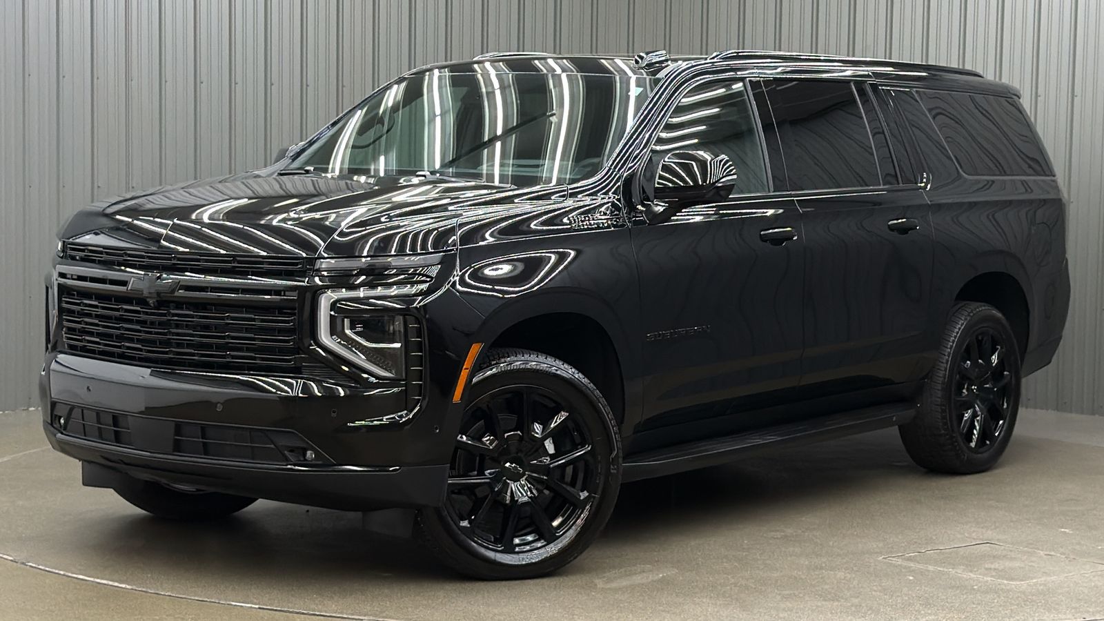 2026 Chevrolet Suburban High Country w/ COLORMATCH & Sunroof
