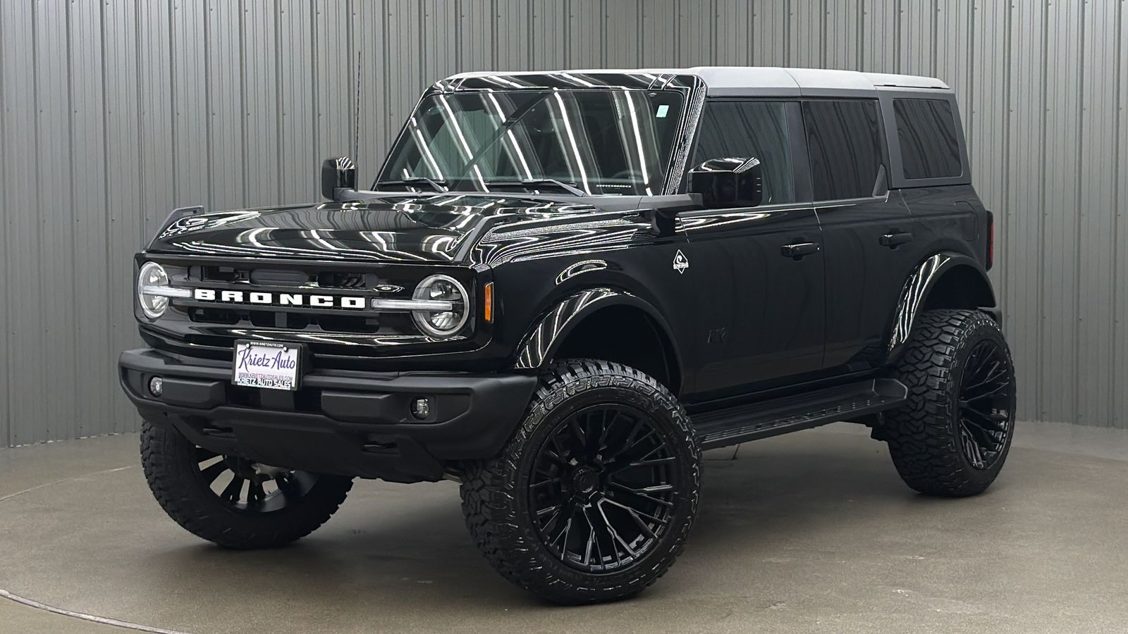 Lifted 2025 Ford Bronco Outer Banks w/ 312A & Hardtop