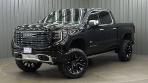 Lifted 2026 GMC Sierra 1500 Denali Ultimate Short Bed w/ Super Cruise, Tech & Sunroof