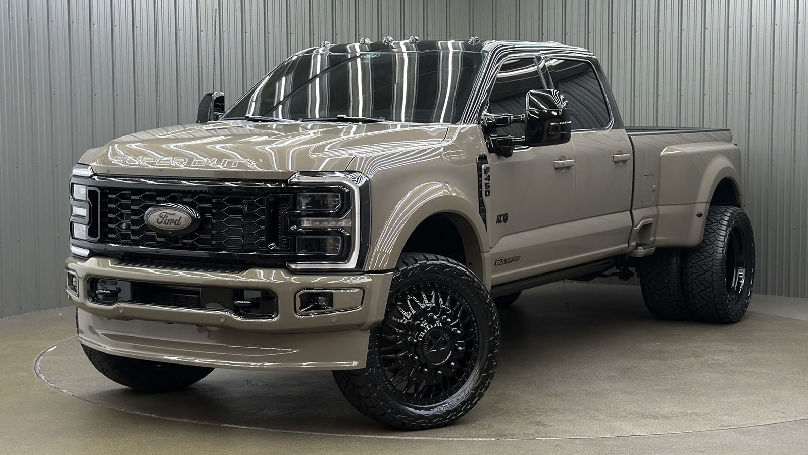 Lifted 2026 Ford F-450SD Platinum PLUS Long Bed w/ COLORMATCH, 773A & Moonroof