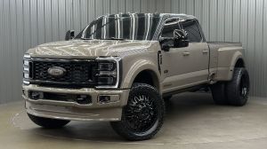 Lifted 2026 Ford F-450SD Platinum PLUS Long Bed w/ COLORMATCH, 773A & Moonroof