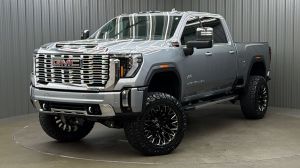Lifted 2026 GMC Sierra 3500HD Denali Reserve Short Bed w/ Tech & Sunroof