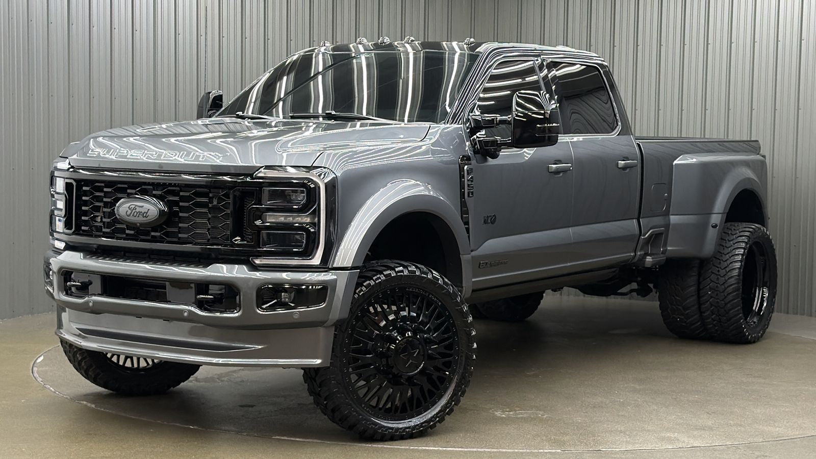 Lifted 2026 Ford F-450SD Platinum Long Bed w/ COLORMATCH, 773A & Moonroof