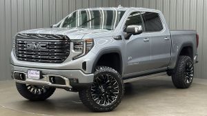 Lifted 2026 GMC Sierra 1500 Denali Ultimate Short Bed w/ Sunroof