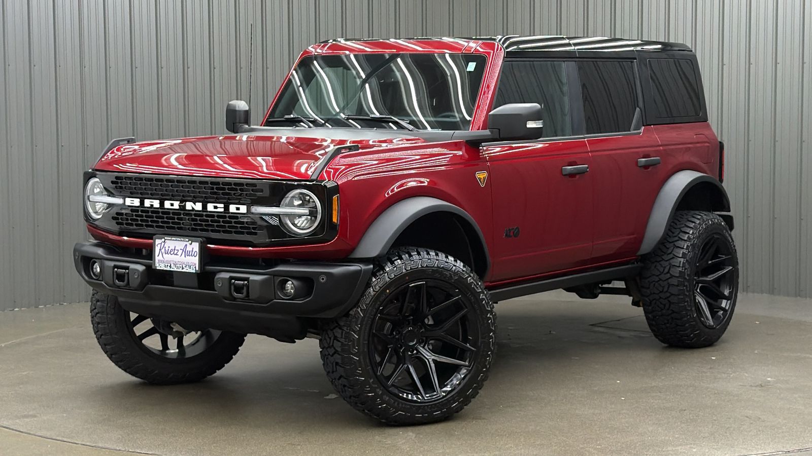 Lifted 2025 Ford Bronco Badlands Black Package w/ 334A, Sasquatch & Painted Hardtop