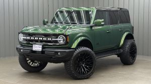 Lifted 2025 Ford Bronco Outer Banks w/ 314A & Painted Hardtop